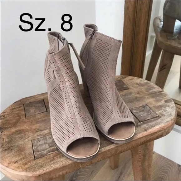 Toms Shoes - Tom’s Ankle Booties   Women’s Sz. 8